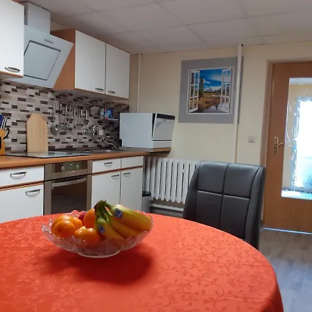 Am Wald * Catterfeld