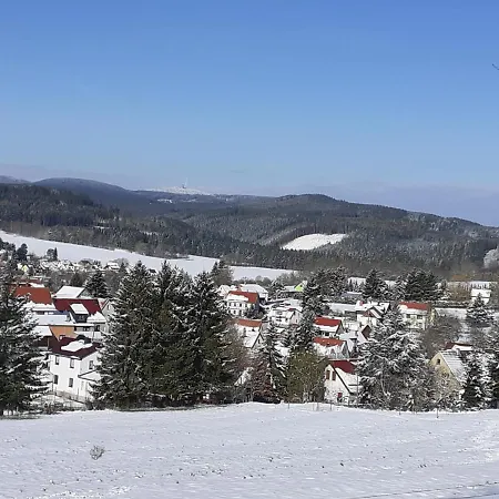 Am Wald Catterfeld